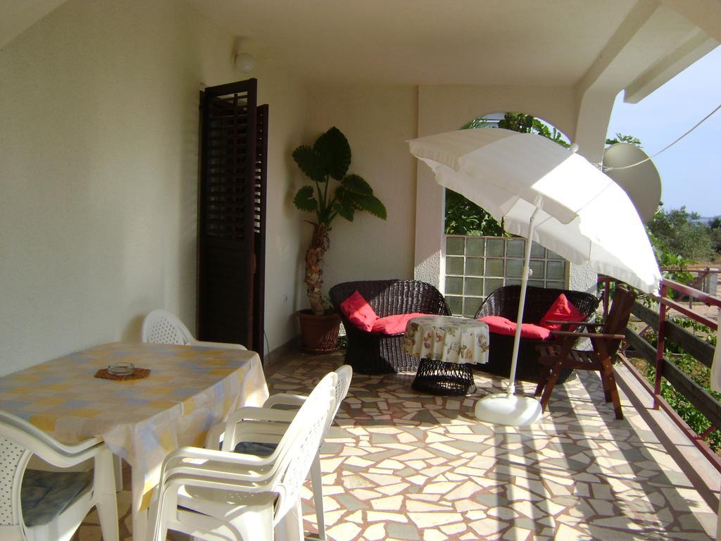 Apartments Radulovic Biograd Na Moru Oda fotoğraf